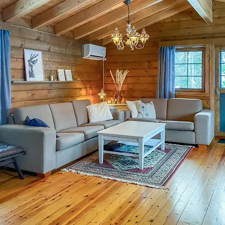 Dom wakacyjny Lovely In With Wifi *