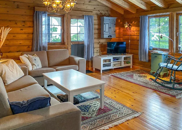 Semesterbostad Lovely In With Wifi